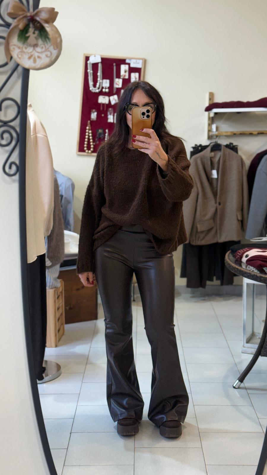 Pantalone  in ecopelle a zampa taglia unica
