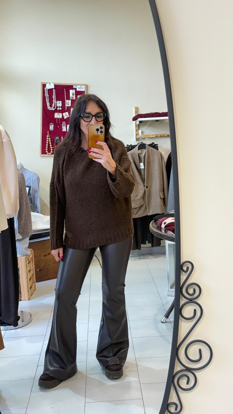 Pantalone  in ecopelle a zampa taglia unica